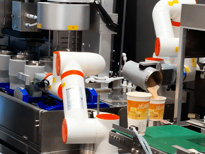 Embodied Intelligence Deployed in the Tea Beverage Industry, Enter the Era of Intelligent "Human-Machine Collaboration"